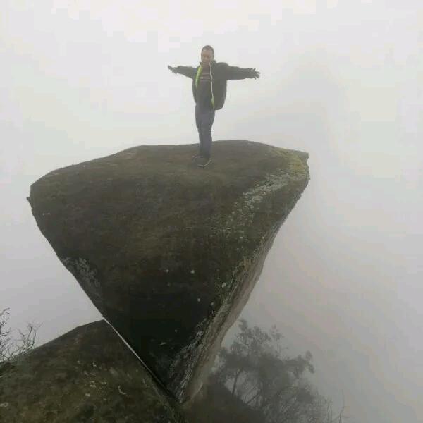 施主贫僧已戒色