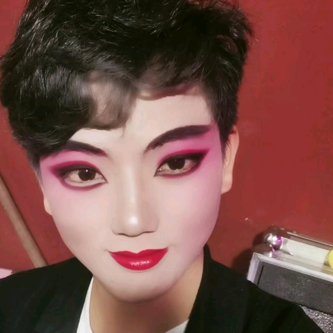 曾亮