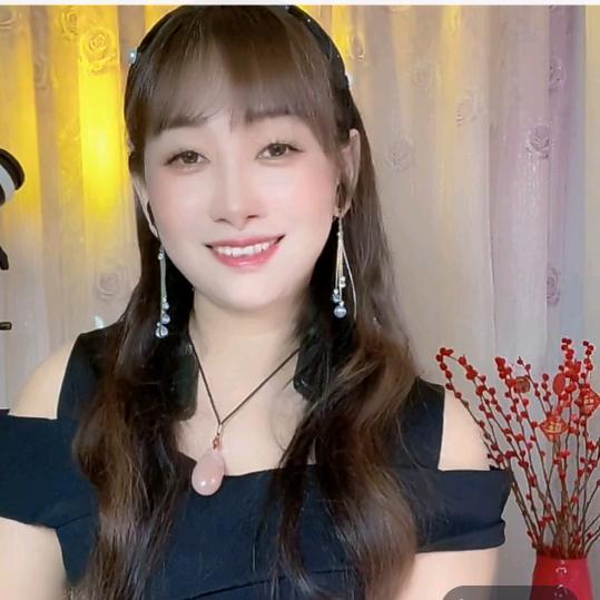 燕格格🎤中午1:10分开播