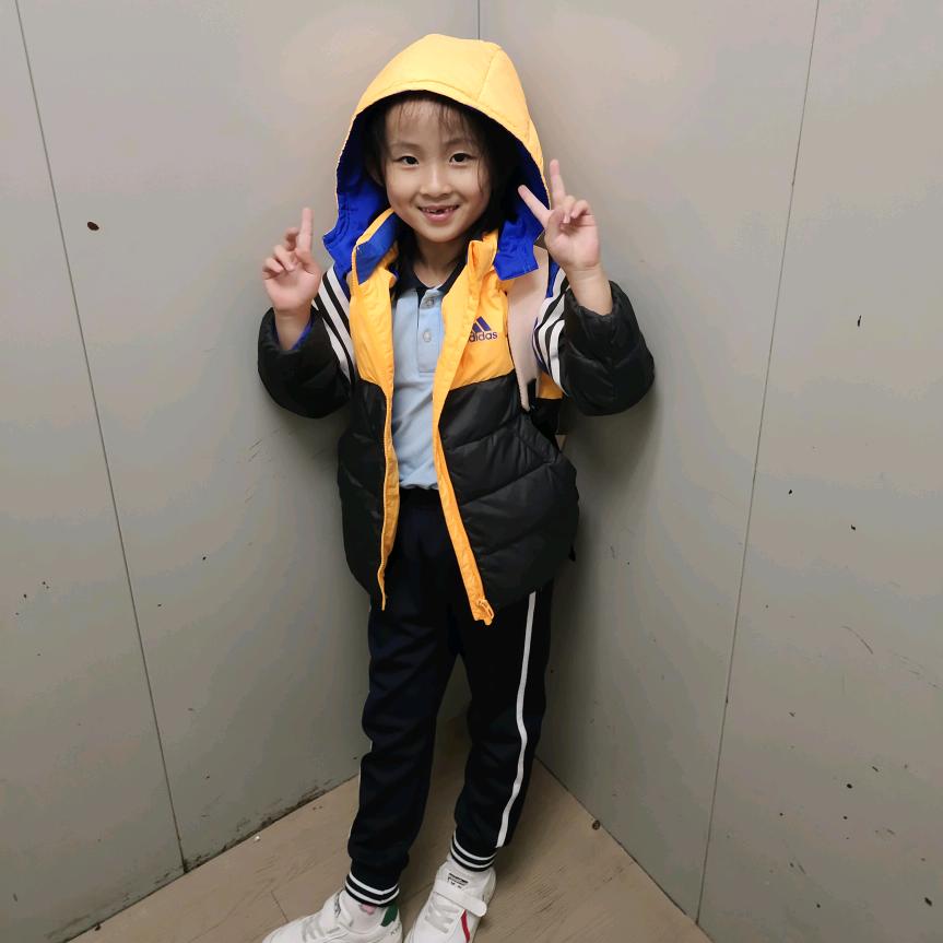 嘻嘻哈哈(ಡωಡ)