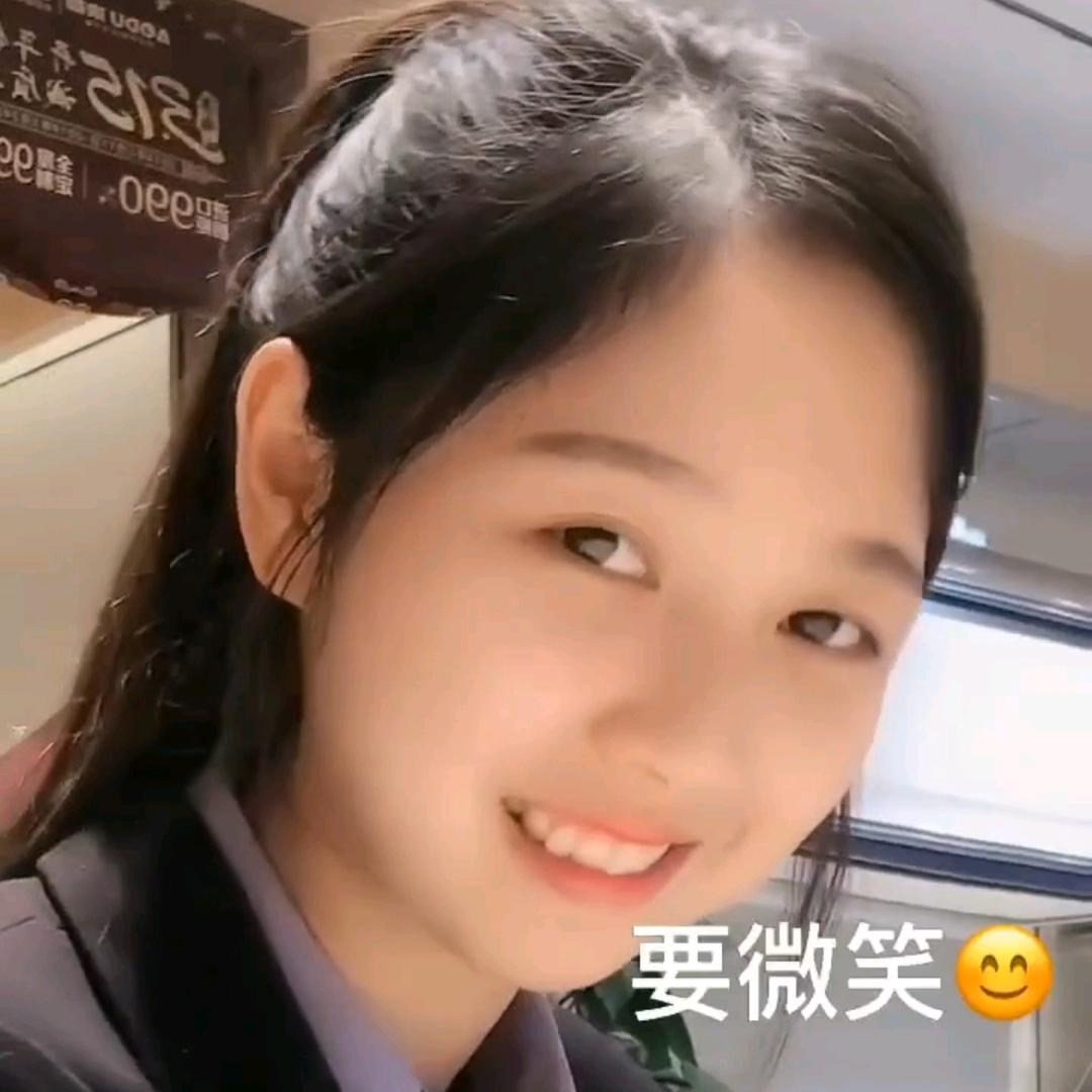 小(•‿•)琦