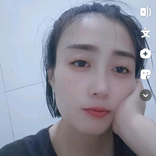 秋云¹⁷⁸