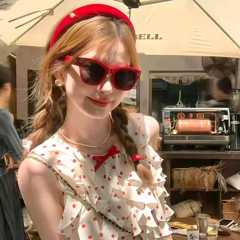 图图每天cos女仆勾引壮壮妈