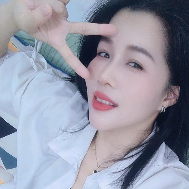 爱笑的眼睛😘😘😘