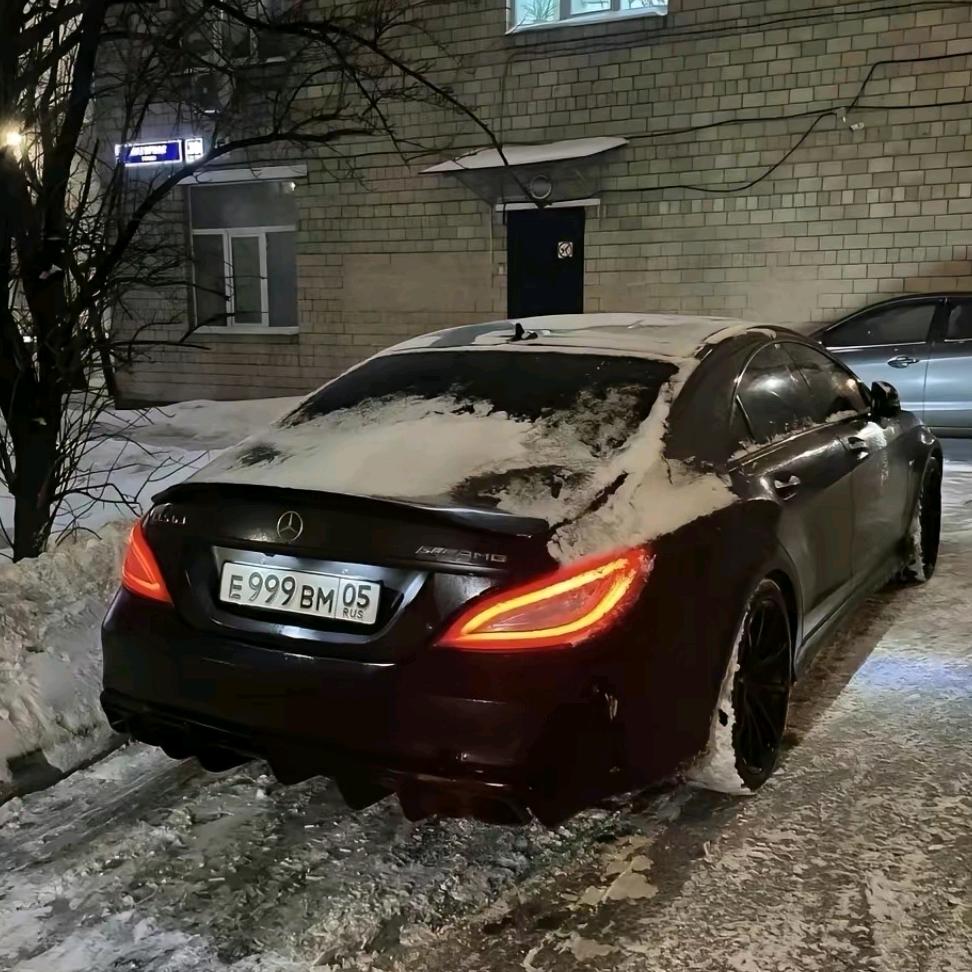 三秦折扣车