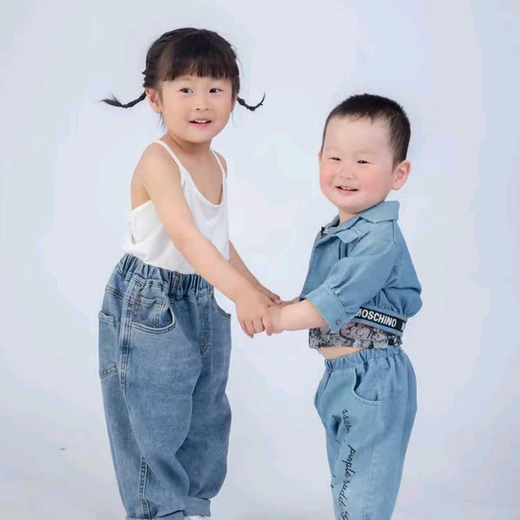 是甜心和念念吖