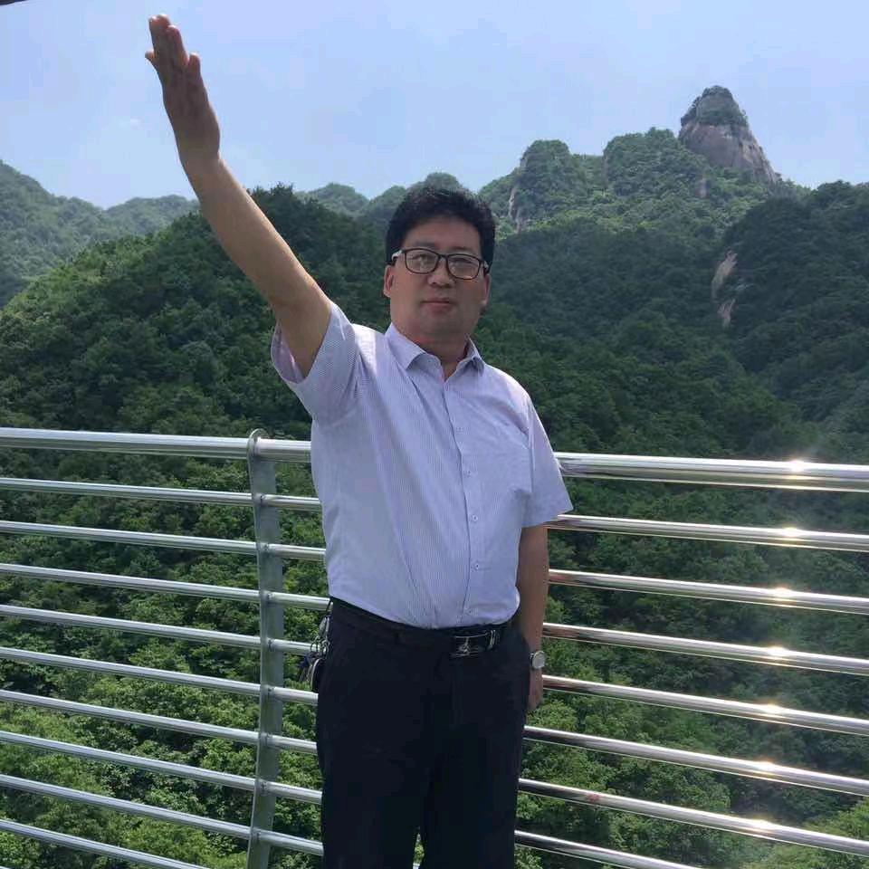 老冯爱读书