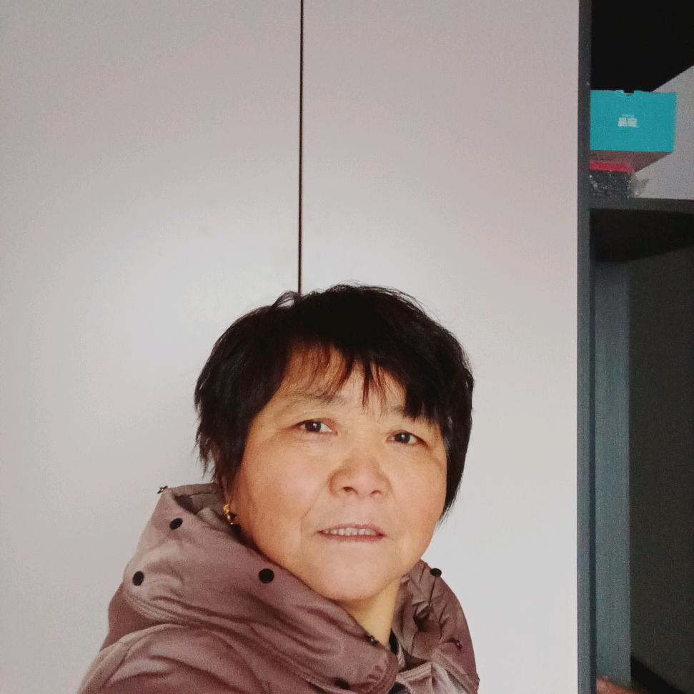 赫姐小号1(大号上午10.18分直播)