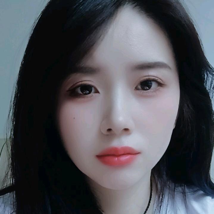 爱笑的眼睛很美