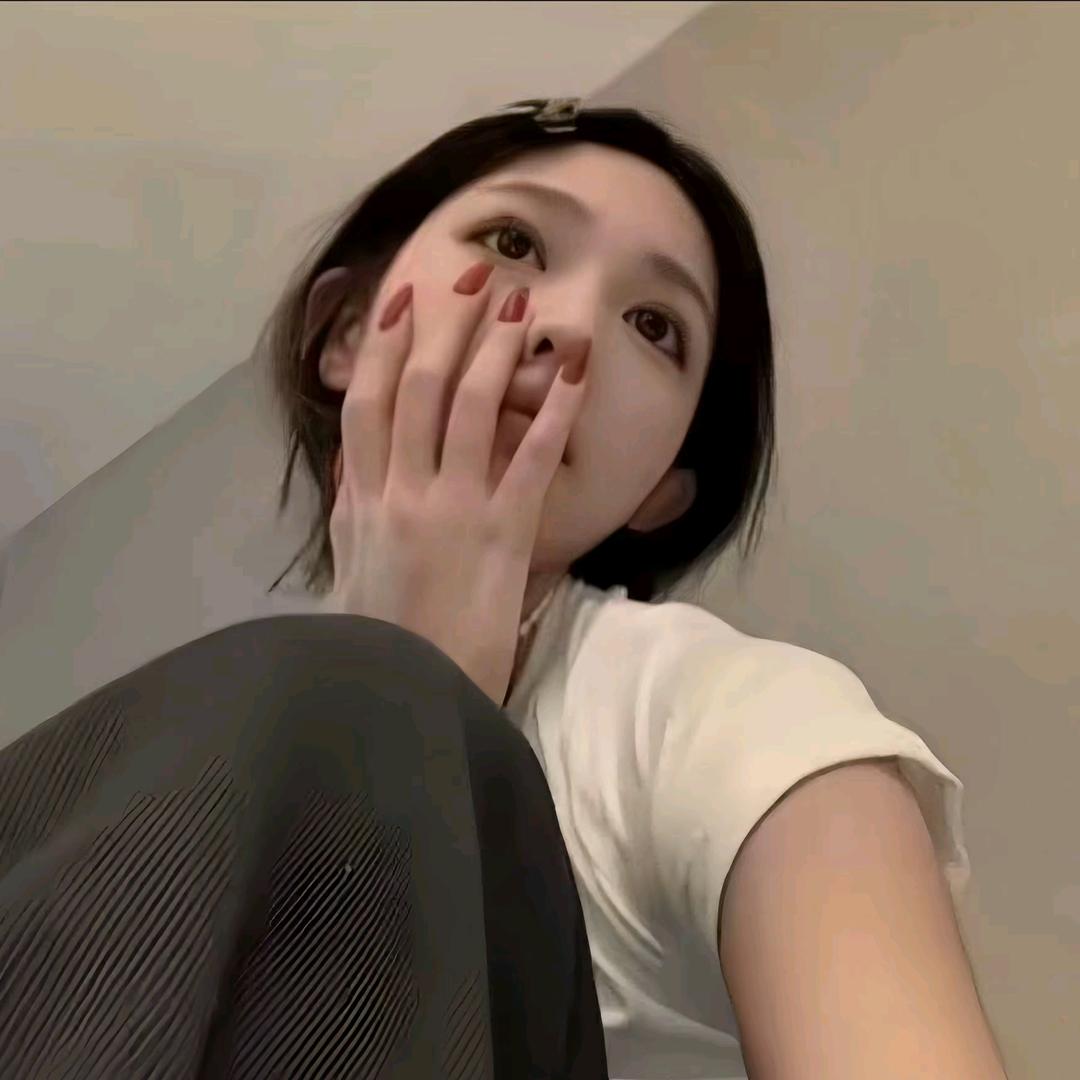 ᥫᩣ柠柠有点困ʸᵃ