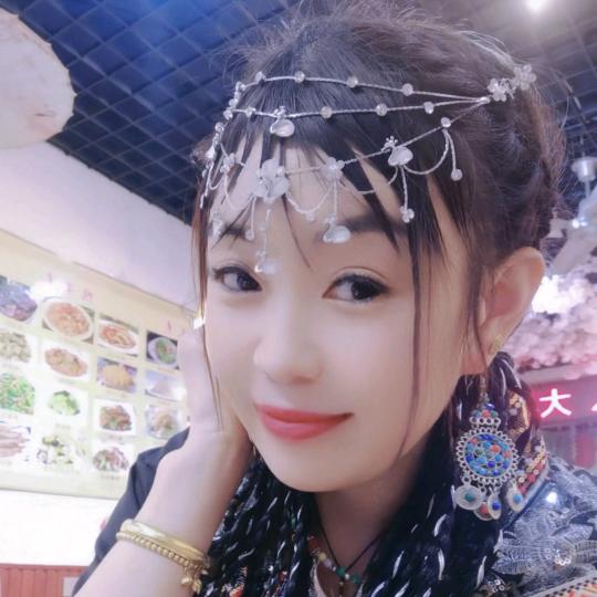小 妮 妮