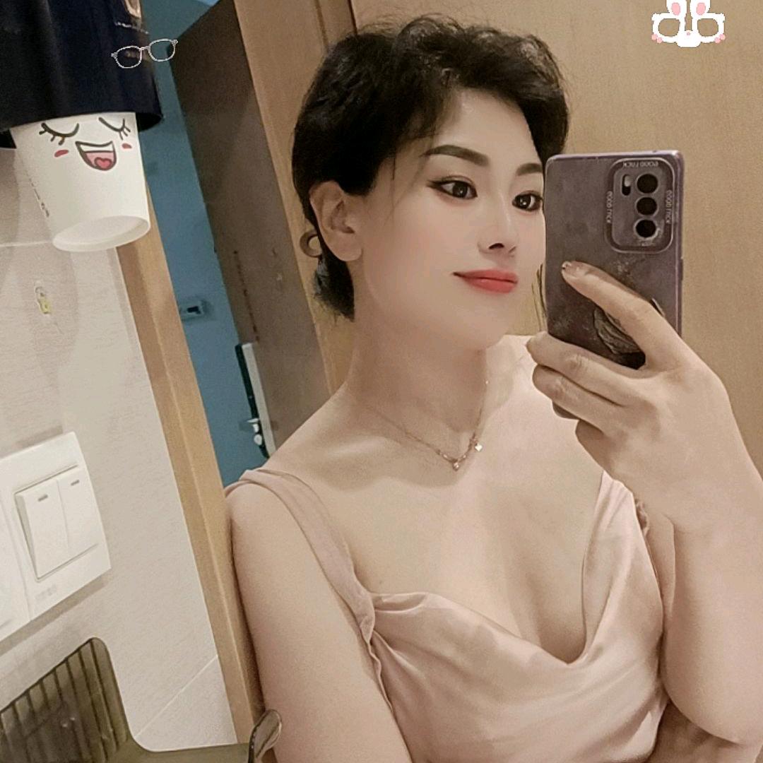 大漂亮董小姐姐