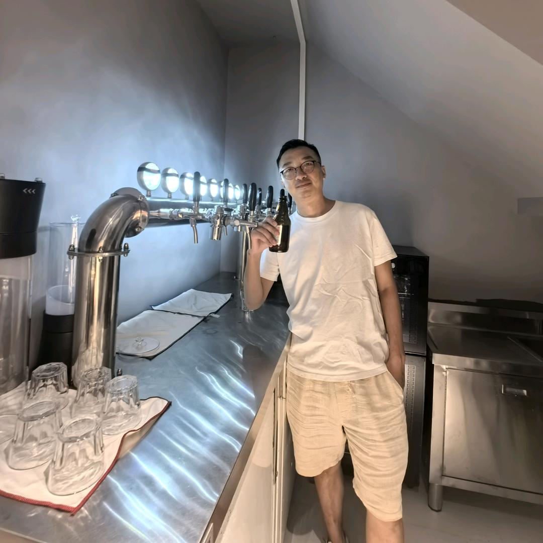 爱喝酒的老男人