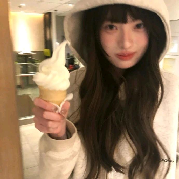 再睡五分钟.๑