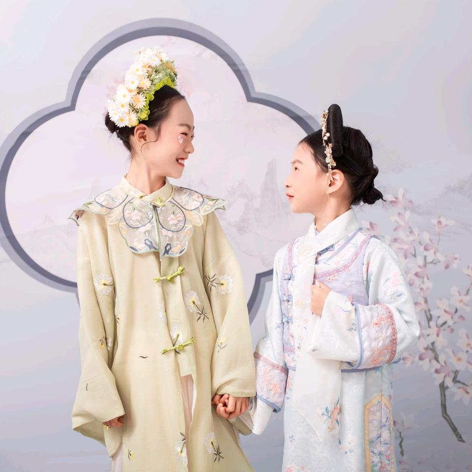 (૮ 兰smile晴lucky✿)