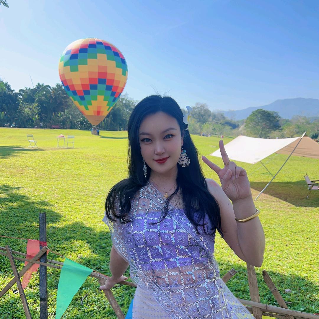 看星星✨的兔子🌈