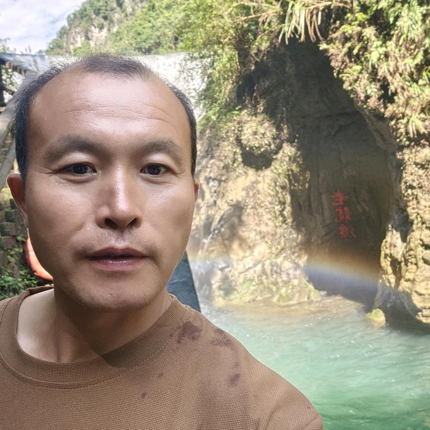 相诺🧡ྀི💛ྀི❤️ྀི以沫