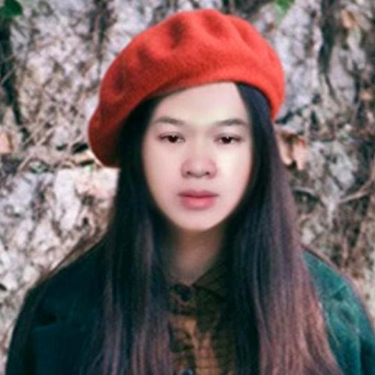 许家三姐 下午 13.00 服装工作室