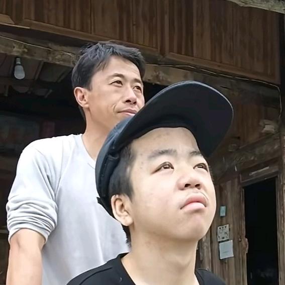 单肺男孩(小洋洋)