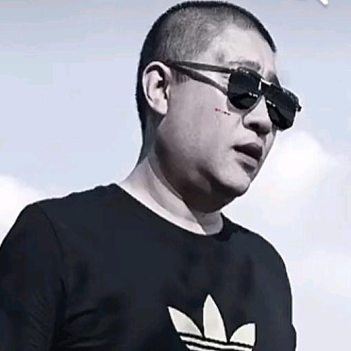 做个俗人(●—●)