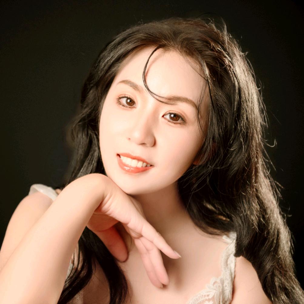 李英英