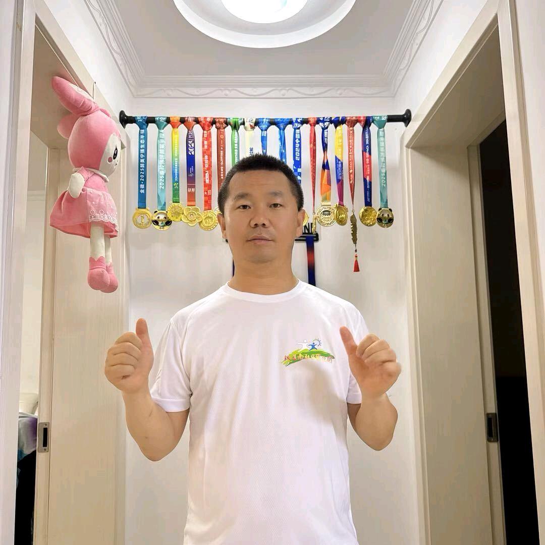 爱奔跑的汽车人