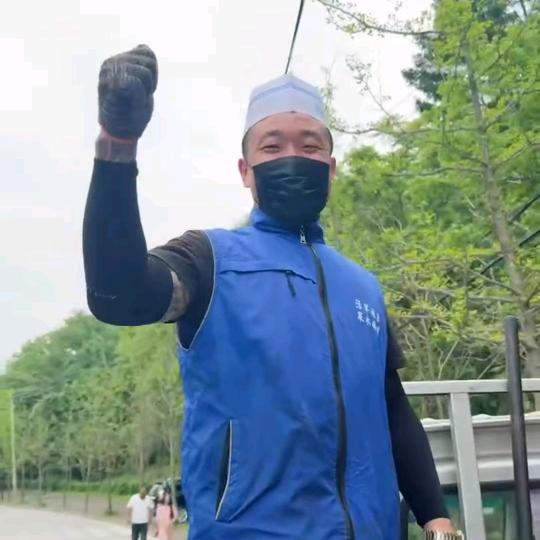 小鞠-喜哥流动烤全羊