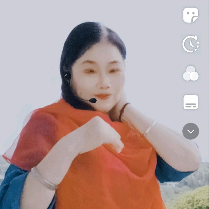 黙语嫣然