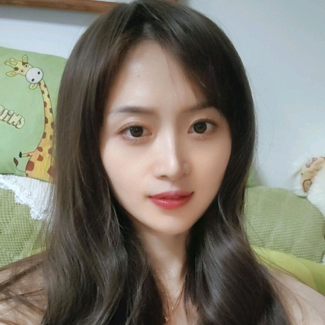 @华华