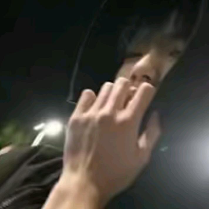 草云。
