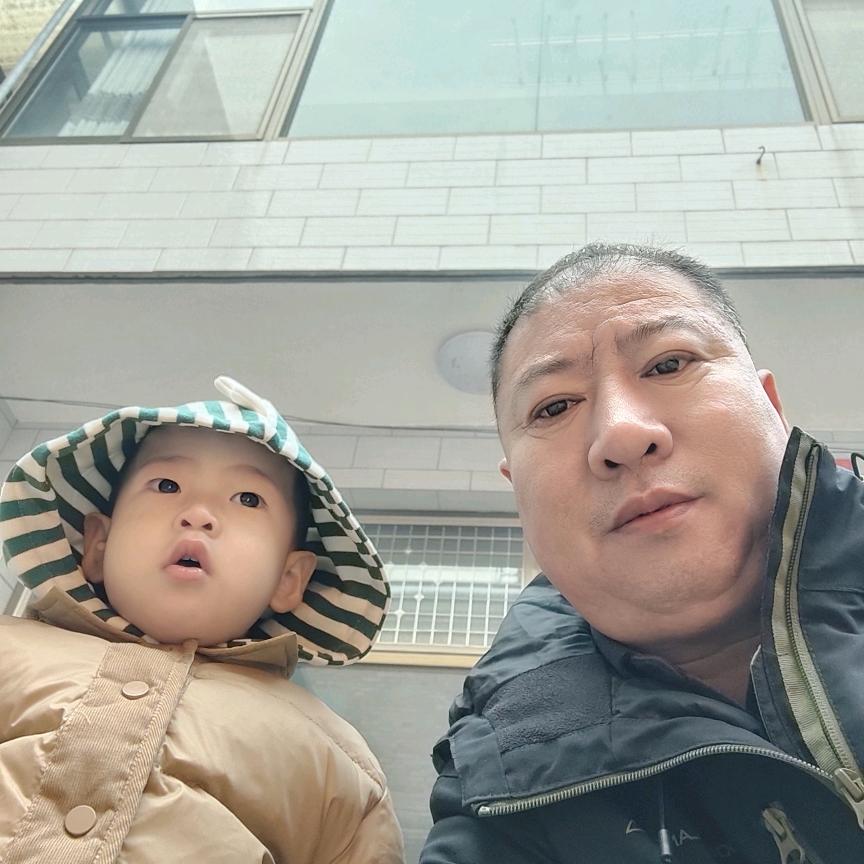 笑一笑十年少，不准偷笑啊。～(￣▽￣～)