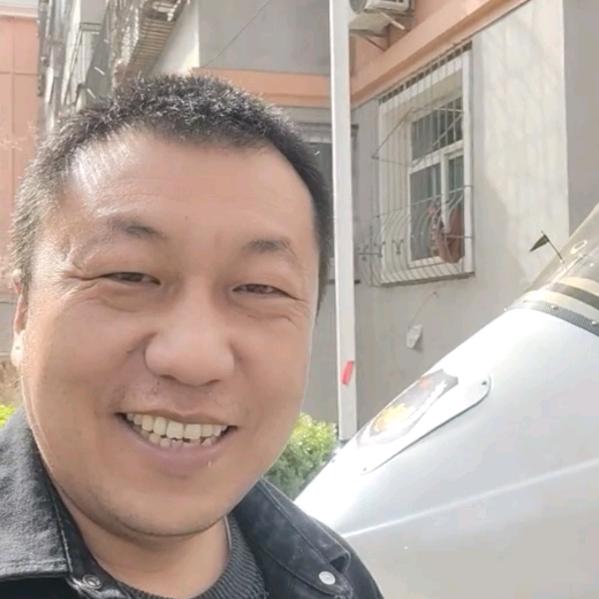 孟哥刮腻子
