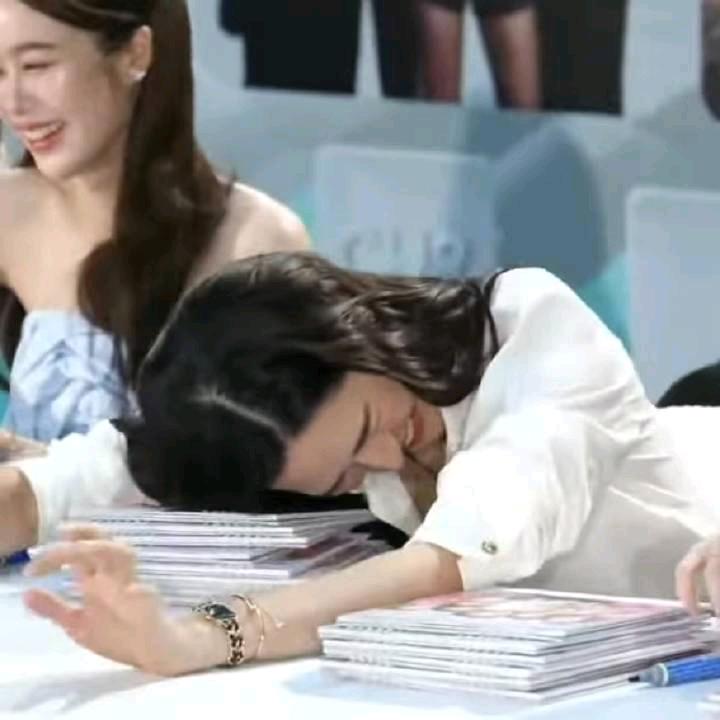 不讲理的xing星⭐