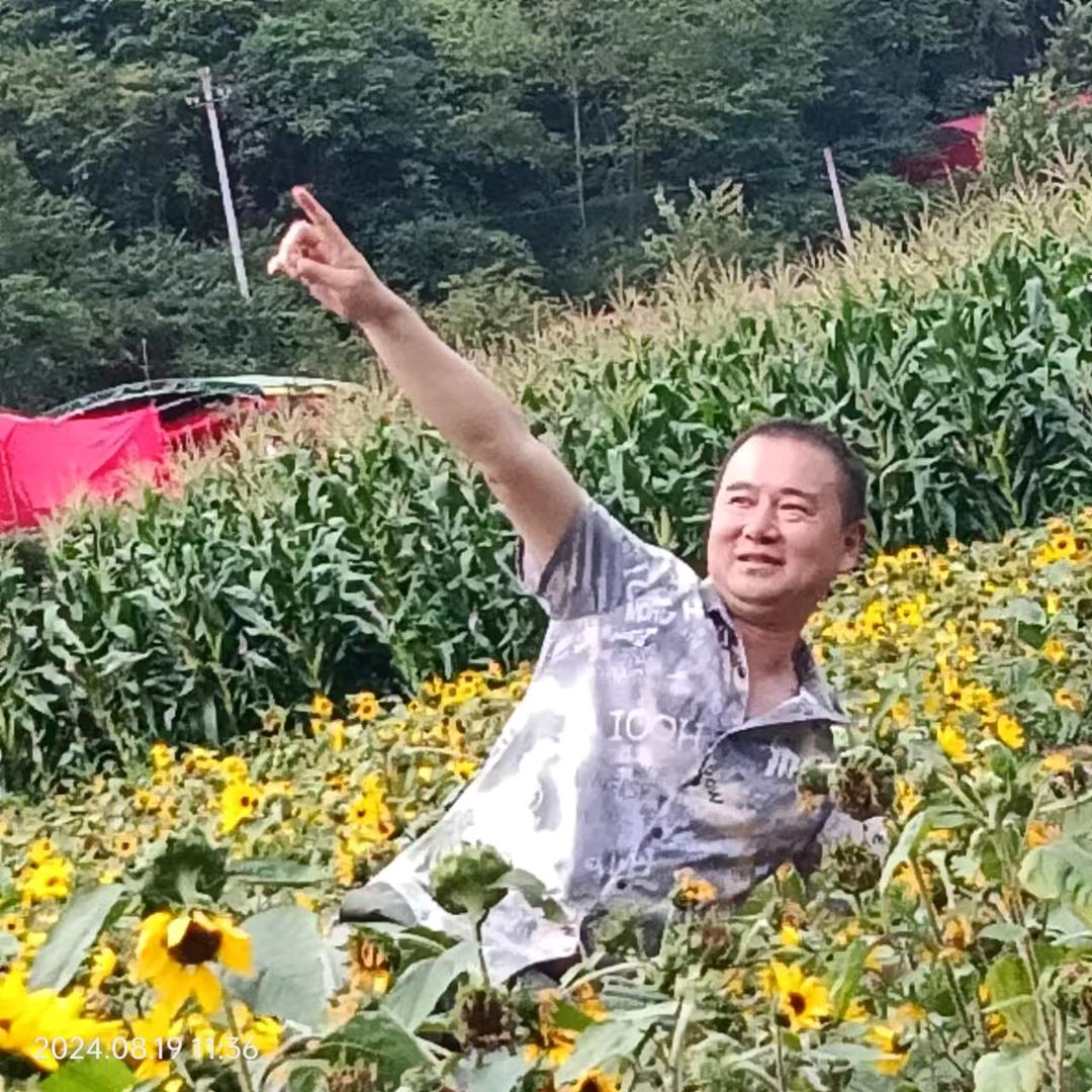周炜翔