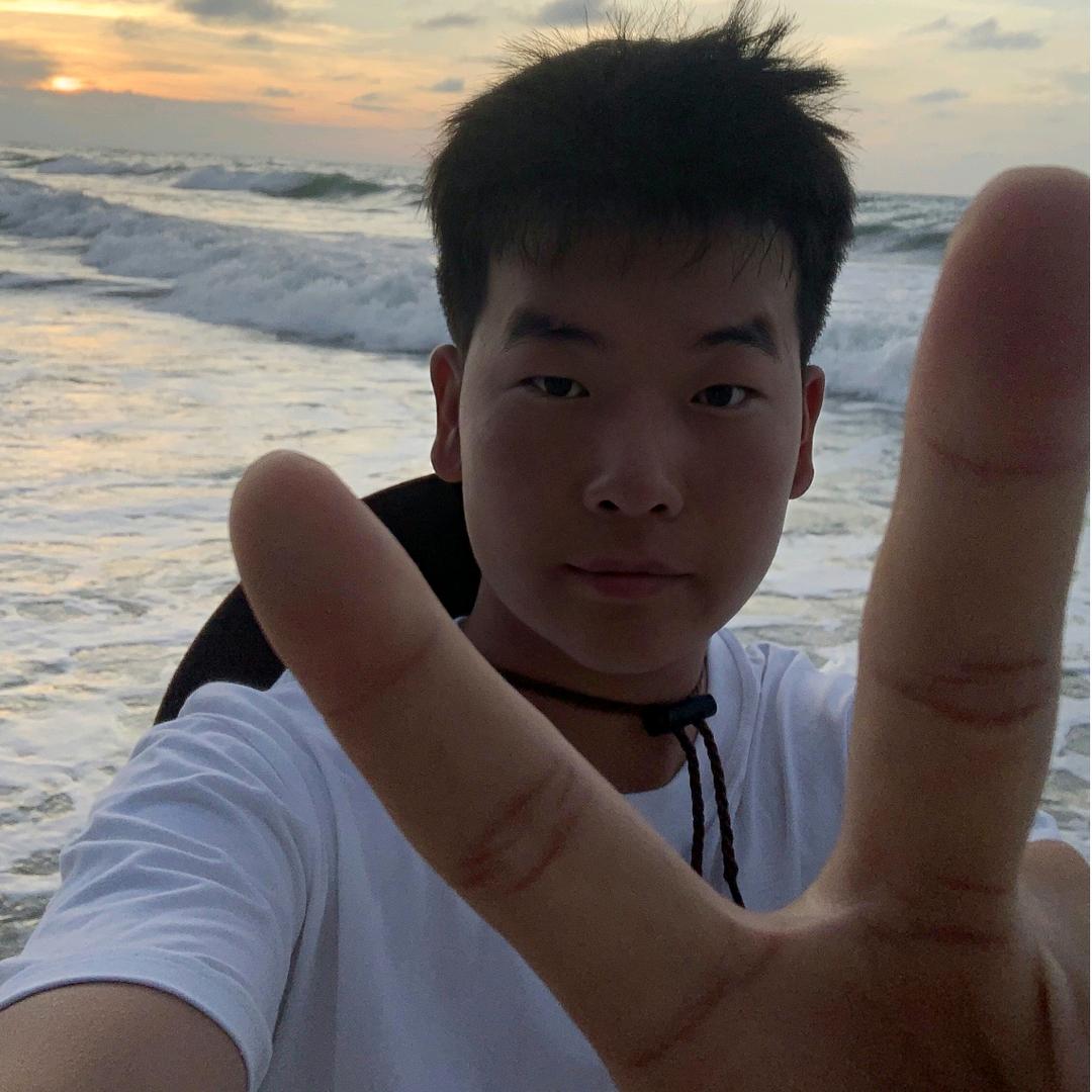 在西昌做车房典当的男人