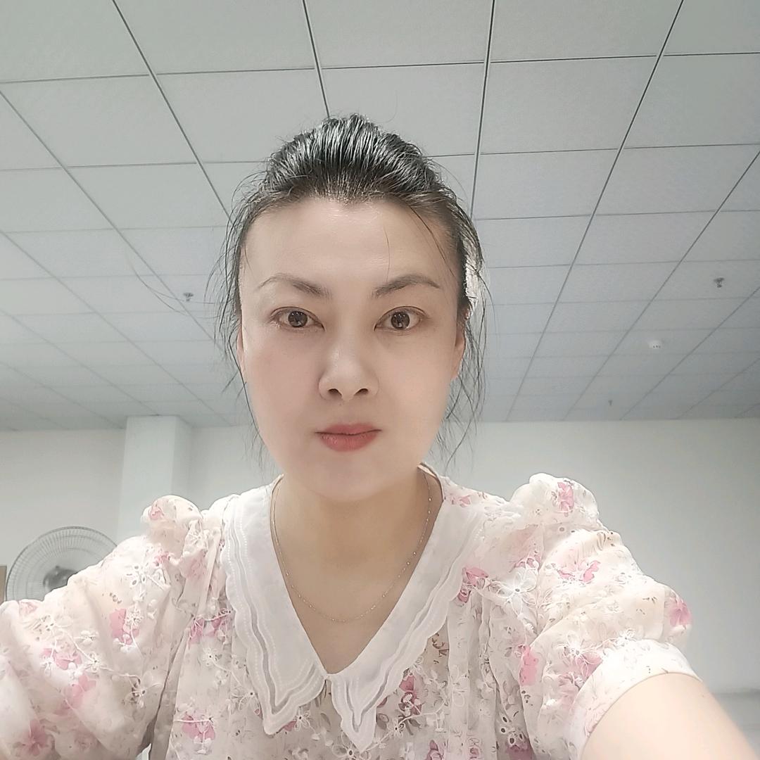 嘴角的樱桃汁