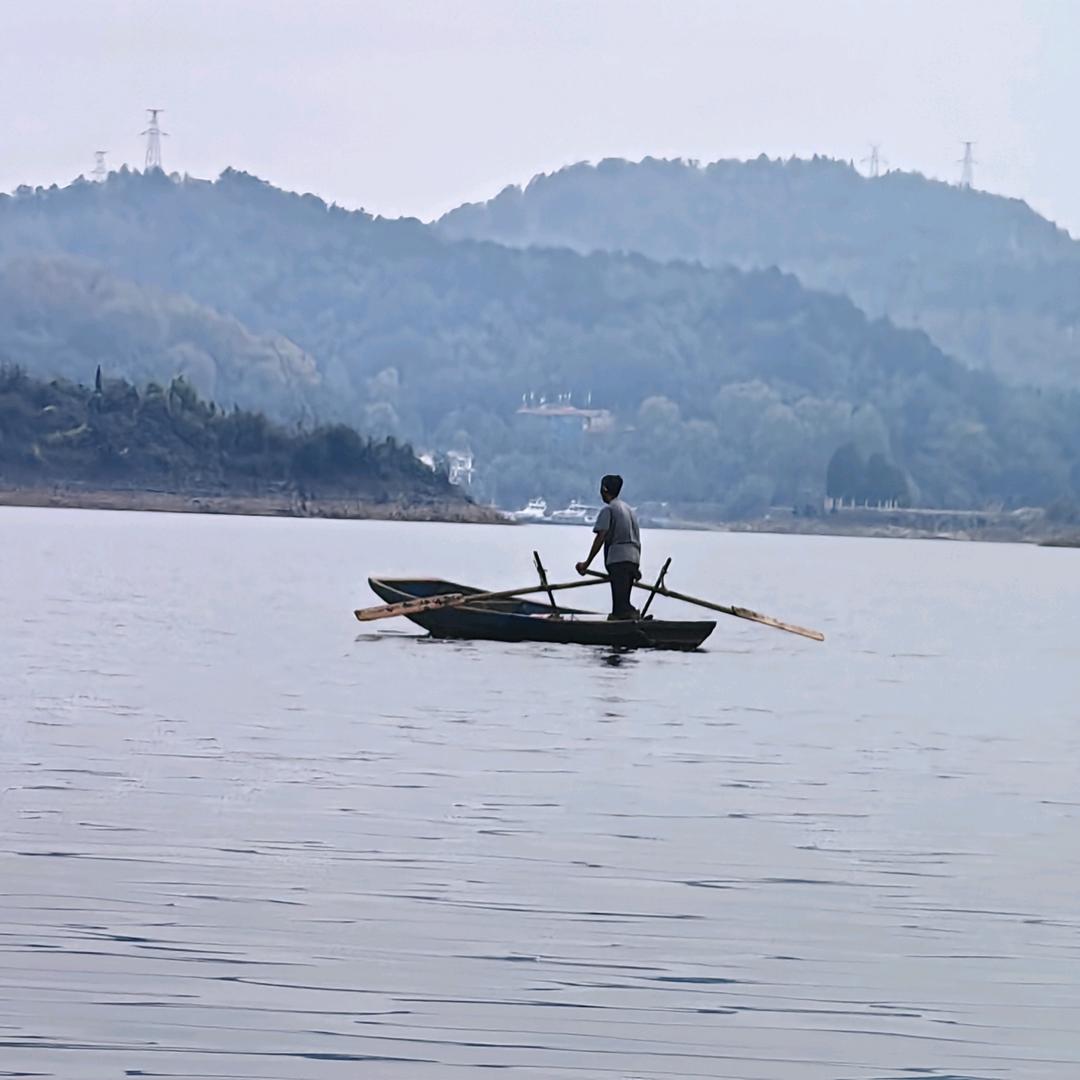 老李爱钓鱼🎣