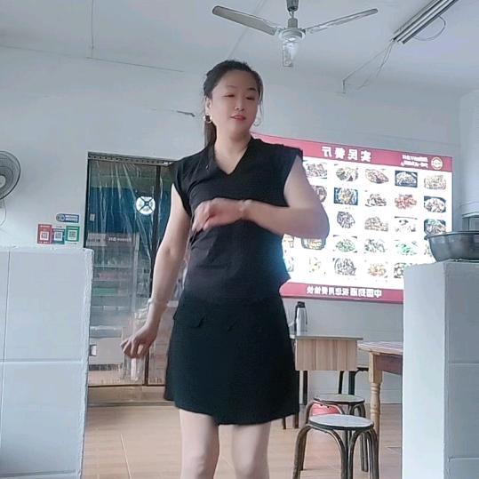 村村说媒