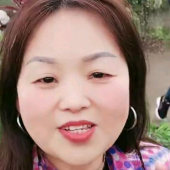 一束花每周2，4，6下午4点30直播