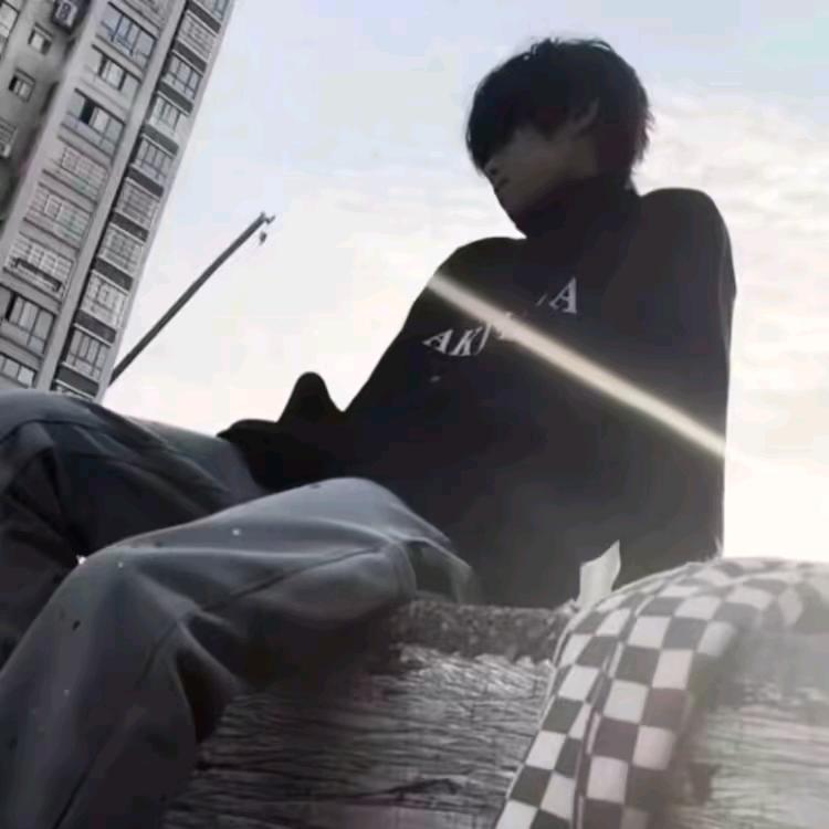 一个缺爱的小帅