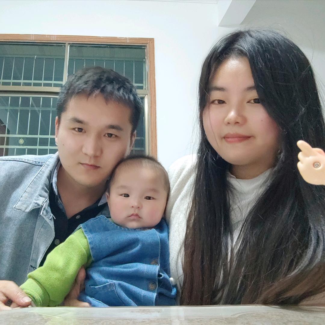 图图妈（蹭饭夫妻）