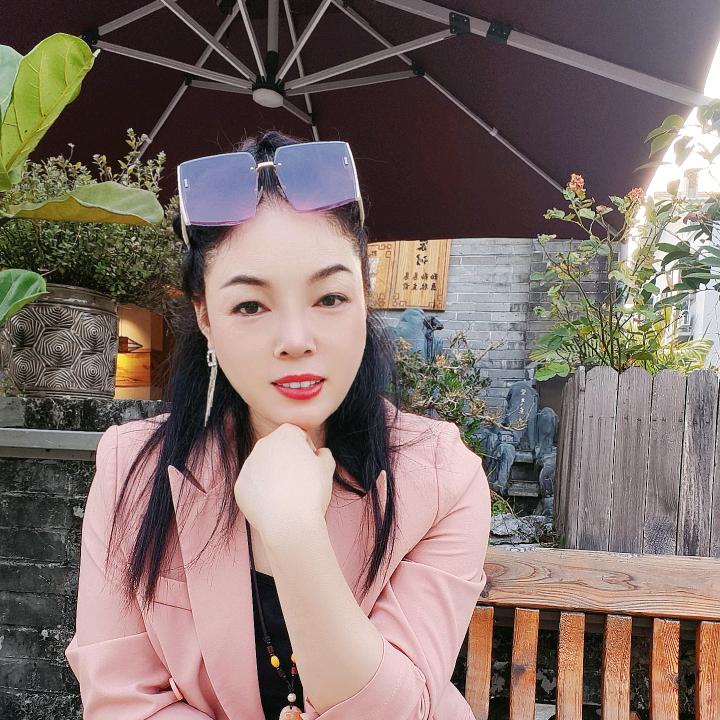 中山美容护肤梅姐