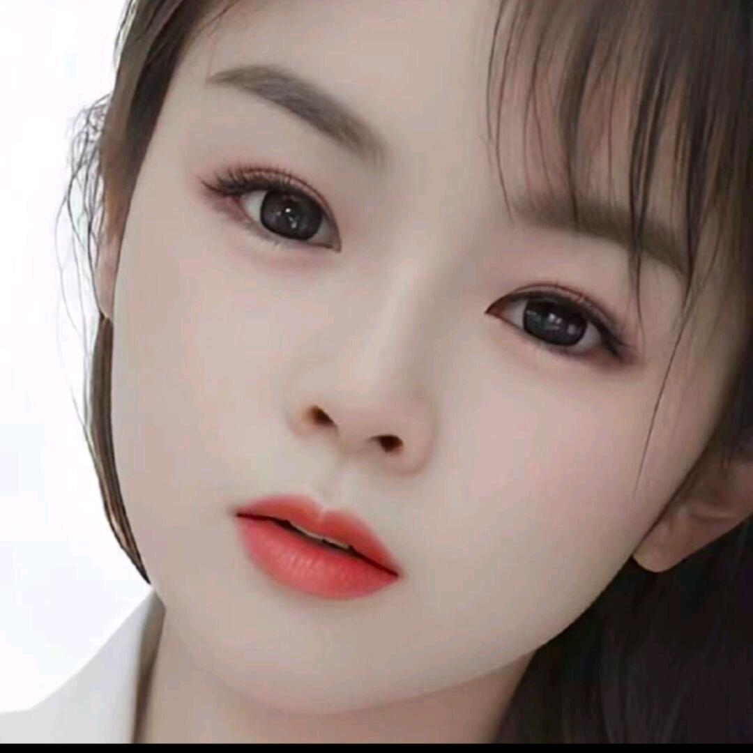 欣欣.