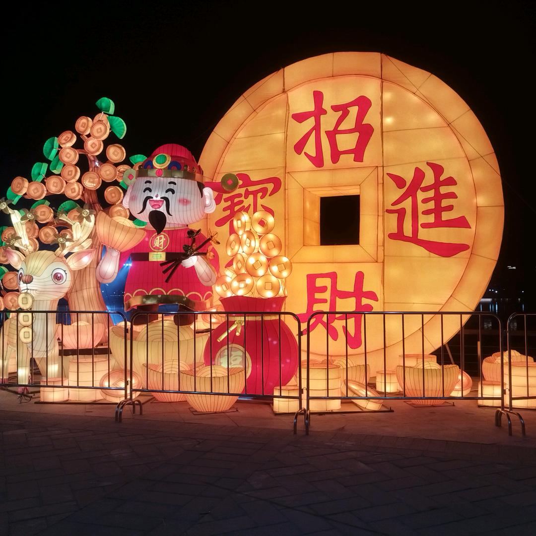 专业生产各种金刚网纱窗，纱门