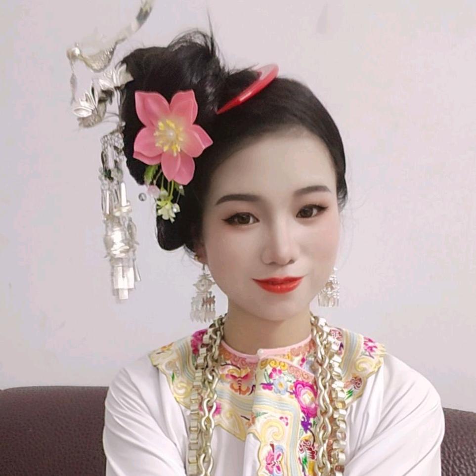 侗家幺妹  珍珍