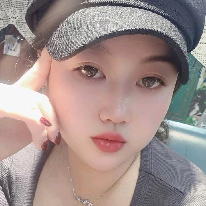 庆真璐