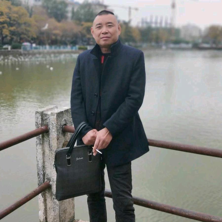 忠心耿耿