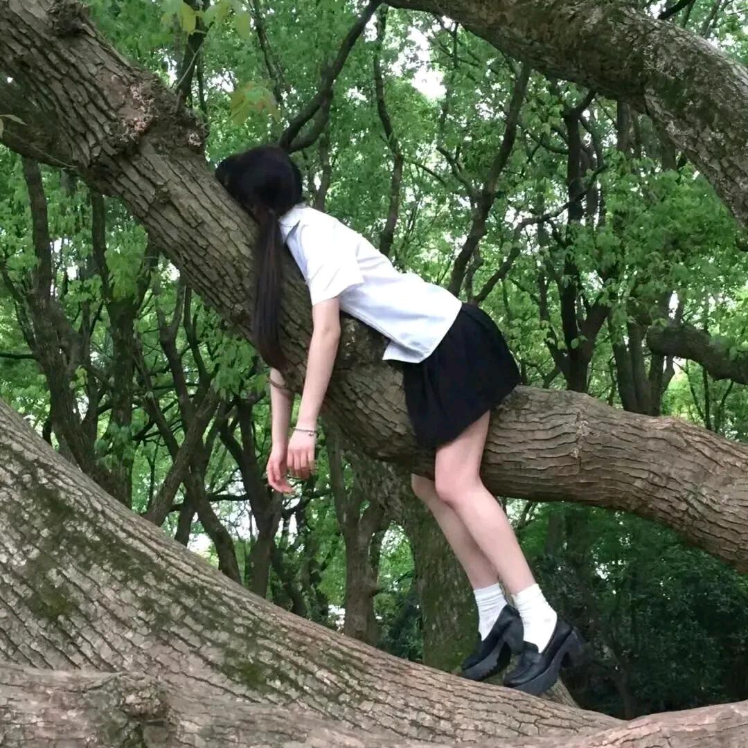 变态老登半夜突袭寡妇村强健了一个老母猪