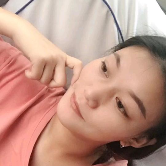 农村彝族 女孩