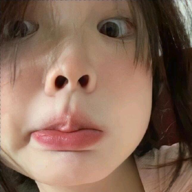 想吃烤肉拌饭ɞ.